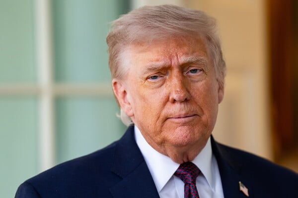 ΝΤΟΝΑΛΝΤ ΤΡΑΜΠ ΑΓΩΓΗ THE GUARDIAN