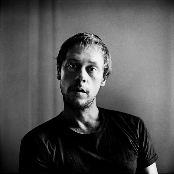 «Όποτε θελήσεις να κάνουμε έρωτα, απλώς πες το»: Η ιστορία αγάπης του Πίτερ Χούτζαρ και του Πολ Θεκ