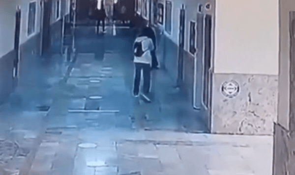 ΤΟΥΡΚΙΑ ΕΠΙΘΕΣΗ ΣΧΟΛΕΙΟ ΠΥΡΟΒΟΛΙΣΜΟΙ