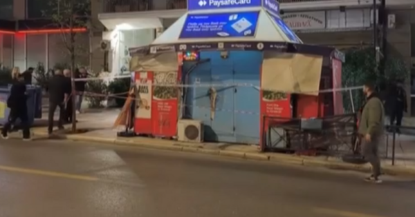 Εξάρχεια: Δύο οι δράστες της επίθεσης με μαχαίρι - Χειρουργήθηκε ο υπάλληλος περιπτέρου