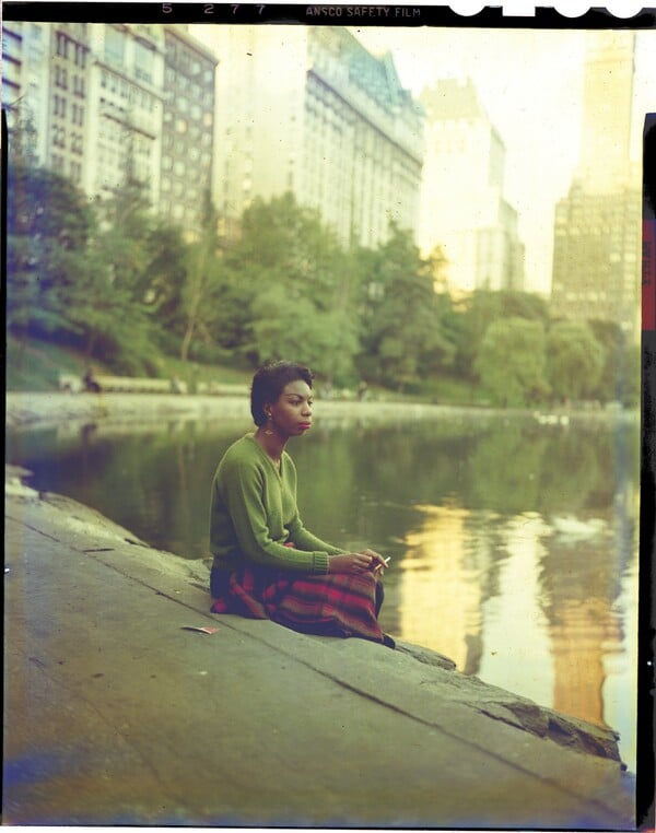 Γιατί η Νίνα Σιμόν ακούγεται ακόμη σαν απειλή