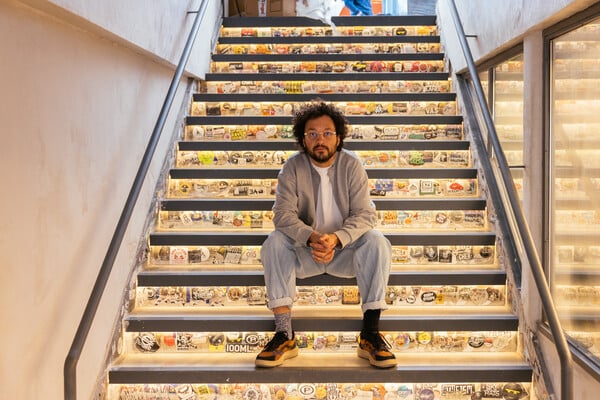 Mπήκαμε πρώτοι στο ολοκαίνουργιο Κλακάζ