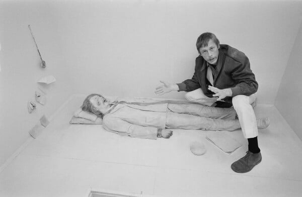 «Όποτε θελήσεις να κάνουμε έρωτα, απλώς πες το»: Η ιστορία αγάπης του Πίτερ Χούτζαρ και του Πολ Θεκ