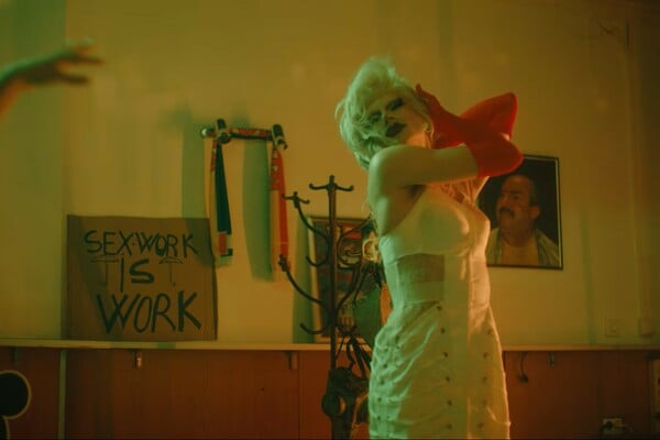 Η δύναμη της αγάπης: όταν πέφτει η νύχτα, το queer Βουκουρέστι φτιάχνει τους δικούς του χώρους