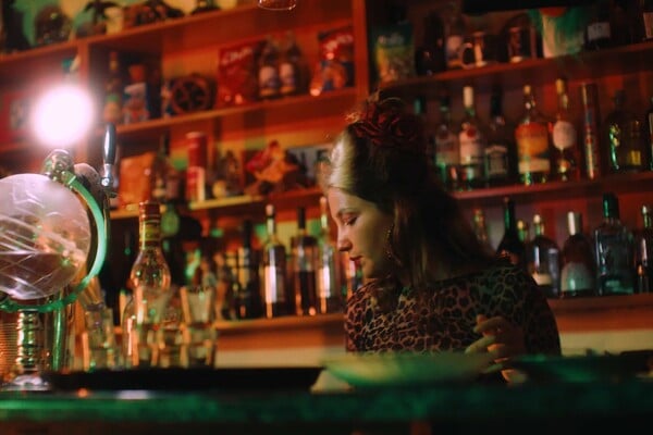 Η δύναμη της αγάπης: όταν πέφτει η νύχτα, το queer Βουκουρέστι φτιάχνει τους δικούς του χώρους