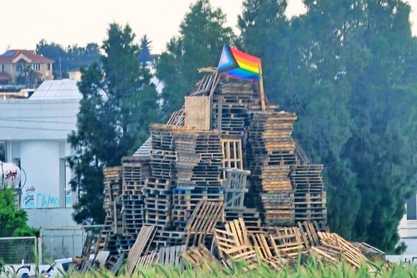 Οι «μουλάδες» της διπλανής πόρτας   