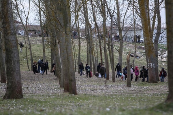 BBC ΜΕΤΑΝΑΣΤΕΣ ΕΛΛΑΔΑ ΜΙΣΘΟΦΟΡΟΙ
