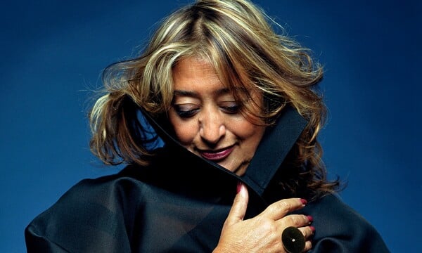 Η Ζάχα Χαντίντ και το τίμημα του να μη μικραίνεις