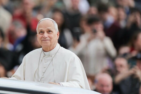 Από τον Πάπα στον MrBeast: η λίστα του TIME για όσους κρατούν σήμερα το βλέμμα του κόσμου