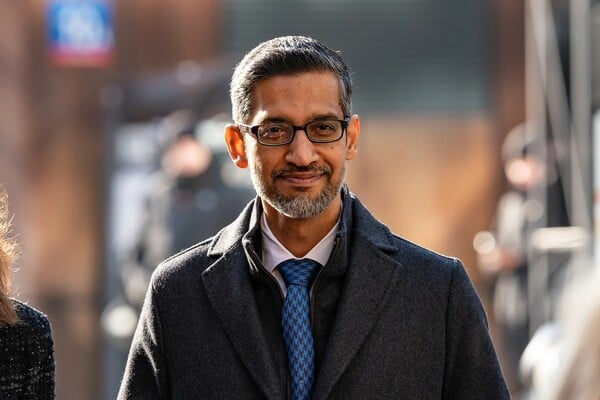 Από τον Πάπα στον MrBeast: η λίστα του TIME για όσους κρατούν σήμερα το βλέμμα του κόσμου