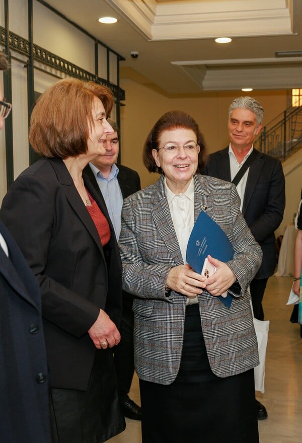 ΥΠΠΟ: Ξεκίνησε το διεθνές συνέδριο με θέμα την ελληνική χειροτεχνία 