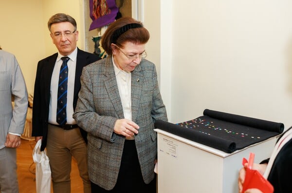 ΥΠΟΥΡΓΕΙΟ ΠΟΛΙΤΙΣΜΟΥ ΛΙΝΑ ΜΕΝΔΩΝΗ ΧΕΙΡΟΤΕΧΝΙΑ ΣΥΝΕΔΡΙΟ 