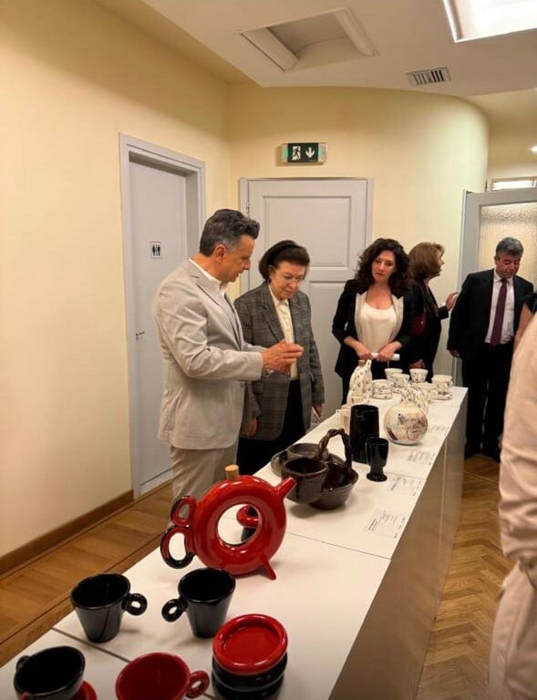 ΥΠΠΟ: Ξεκίνησε το διεθνές συνέδριο με θέμα την ελληνική χειροτεχνία 
