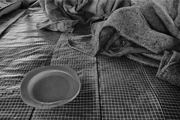 Τζέιμς Νάχτγουεϊ: Οι φωτογραφίες του κορυφαίου φωτορεπόρτερ της ανθρώπινης εξαθλίωσης ταξιδεύουν στα μουσεία του κόσμου