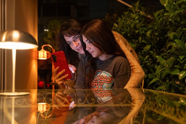 Ο απόλυτος οδηγός για την ψηφιακή καθημερινότητα των παιδιών: Πώς η Vodafone φέρνει ασφάλεια και σιγουριά σε όλη την οικογένεια