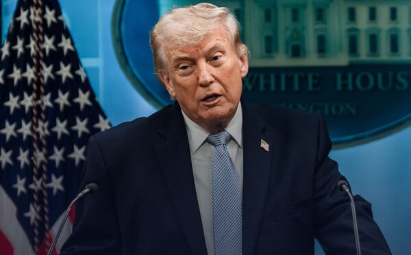 ΝΤΟΝΑΛΝΤ ΤΡΑΜΠ ΙΡΑΝ ΕΚΕΧΕΙΡΙΑ