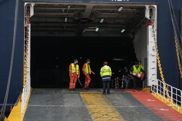 ΛΕΣΒΟΣ ΜΠΛΟΚΟ ΛΙΜΑΝΙ ΜΥΤΙΛΗΝΗ ΑΦΘΩΔΗΣ ΠΥΡΕΤΟΣ