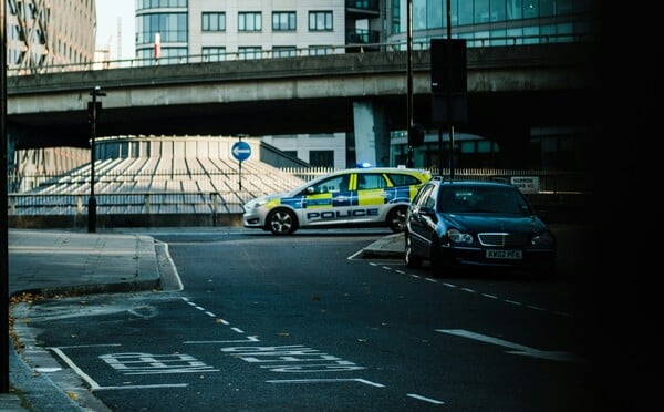 ΛΟΝΔΙΝΟ ΣΥΝΑΓΩΓΗ ΕΜΠΡΗΣΜΟΣ