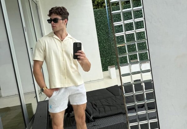 Ο Clavicular, το «looksmaxxing» και το «mogging» εισβάλλουν στα social media των έφηβων αγοριών