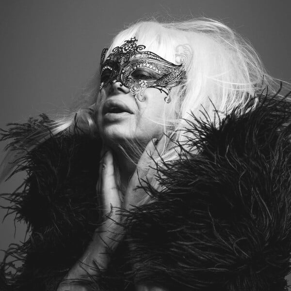 Η Πάολα Ρεβενιώτη απαντάει στο ερωτηματολόγιο του Προυστ