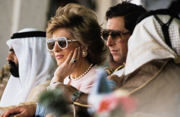 ΠΡΙΓΚΙΠΙΣΣΑ ΝΤΑΙΑΝΑ ΔΑΧΤΥΛΙΔΙ ΑΡΡΑΒΩΝΑ