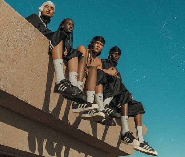 Τα adidas Originals και ο Willy Chavarria παρουσιάζουν τη συλλογή «Love Prevails»