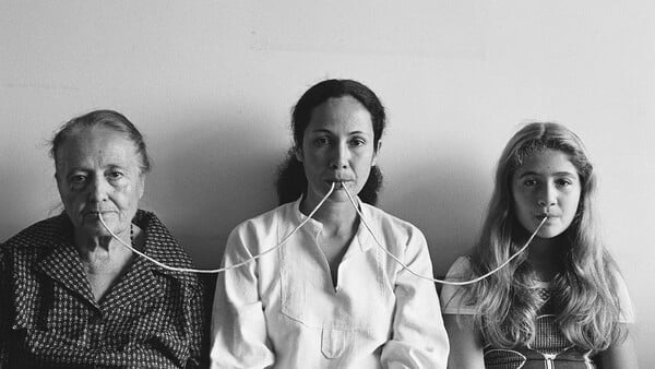 Μια νέα έκθεση στο Λονδίνο κοιτάζει κατάματα το γήρας