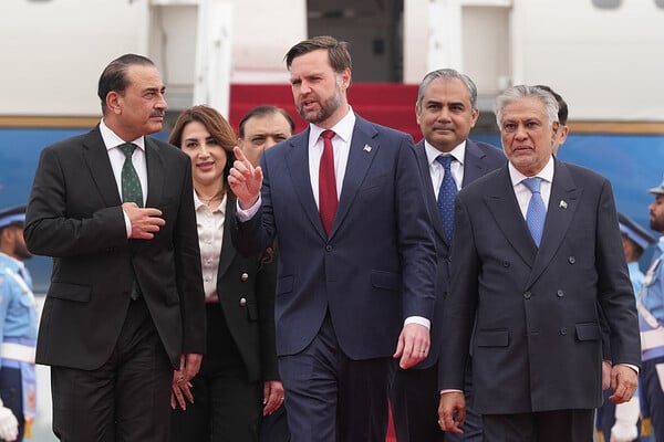 ΠΑΚΙΣΤΑΝ ΙΡΑΝ ΗΠΑ ΜΕΣΗ ΑΝΑΤΟΛΗ