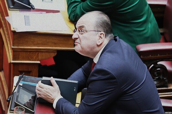 ΕΠΕΞ Τα πτυχία ή για τα παθήματα της αριστείας 