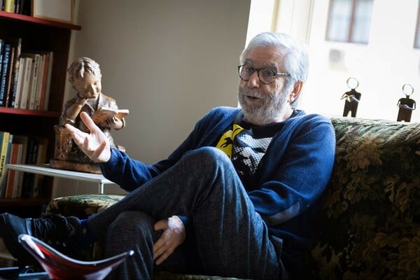 Ο Αντόνιο Μούνιοθ Μολίνα βλέπει έναν «τεχνολογικό ολοκληρωτισμό» πίσω από την κρίση του δημόσιου λόγου