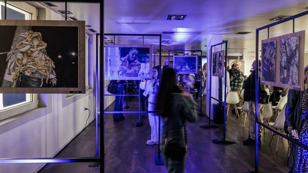 «Τα Δένουμε με Αγάπη»: Μικρές καθημερινές πράξεις που κάνουν τη διαφορά