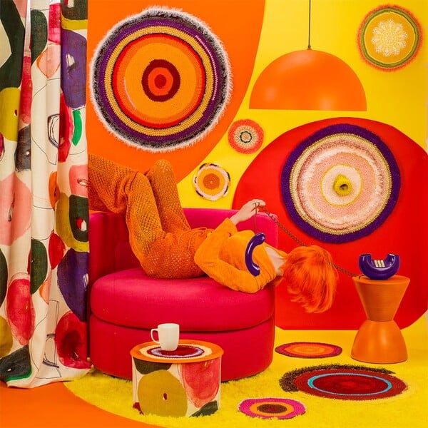 Φαντάσματα, γυμνά και queer στέμματα: τι δείχνει για τη φωτογραφία σήμερα η φετινή AIPAD 