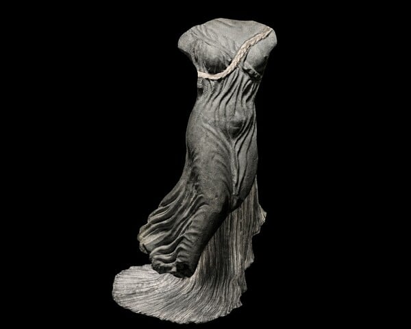 Το Met βάζει στο κάδρο σώματα που η μόδα έκανε χρόνια πως δεν έβλεπε