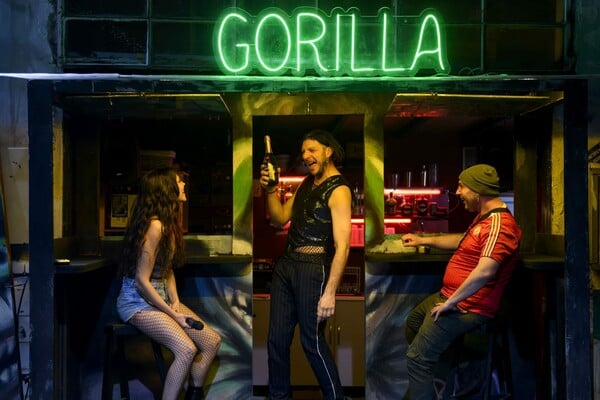 Η σωτηρία της σκηνής (είναι πολύ μεγάλο πράγμα)