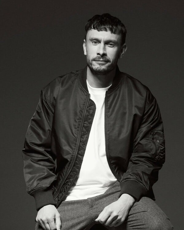 Μετά το «Baby Reindeer», ο Ρίτσαρντ Γκαντ επιστρέφει με το σκοτεινό «Half Man»