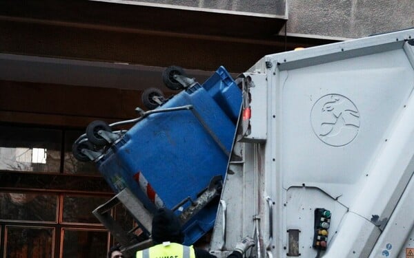 ΑΠΟΡΡΙΜΑΤΟΦΟΡΟ ΣΚΟΥΠΙΔΙΑ ΑΣΤΕΓΟΣ ΘΕΣΣΑΛΟΝΙΚΗ