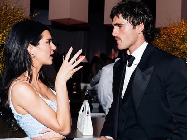 ΚΕΝΤΑΛ ΤΖΕΝΕΡ ΤΖΕΙΚΟΜΠ ΕΛΟΡΝΤΙ