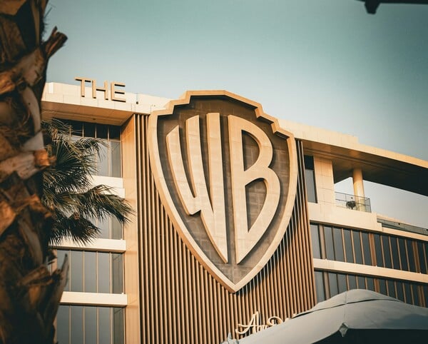 PARAMOUNT WARNER BROS ΣΥΜΦΩΝΙΑ