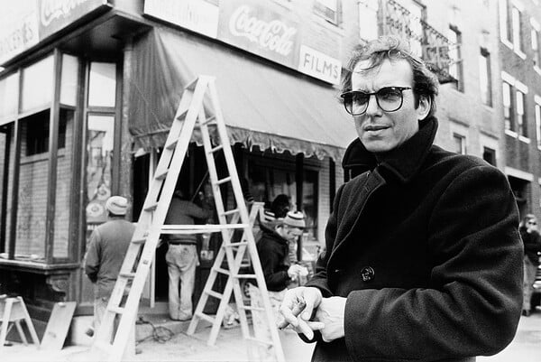 ΝΤΙΝ ΤΑΒΟΥΛΑΡΗΣ