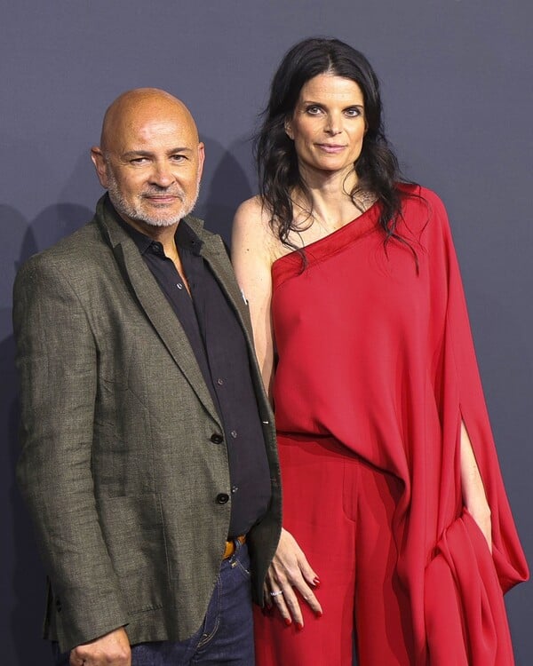 Η Αθηνά Ωνάση σε σπάνια δημόσια εμφάνιση στη Βαρκελώνη