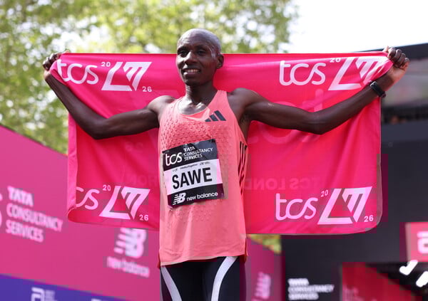 SEBASTIAN SAWE LONDON MARATHON ΜΑΡΑΘΩΝΙΟΣ 