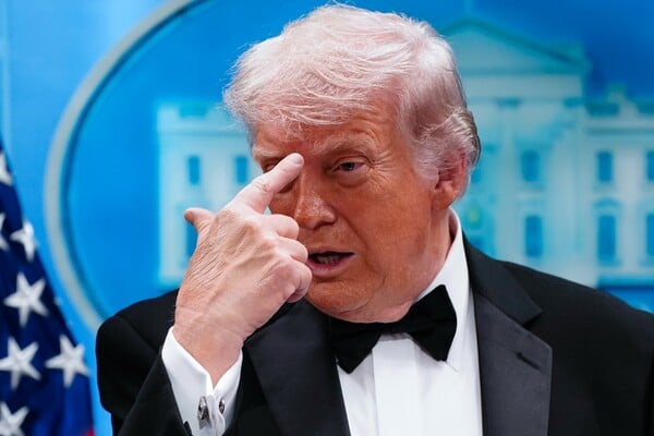 ΝΤΟΝΑΛΝΤ ΤΡΑΜΠ NYT