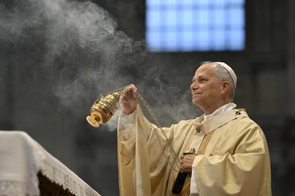 ΠΑΠΑΣ ΛΕΩΝ ΠΟΛΕΜΟΣ