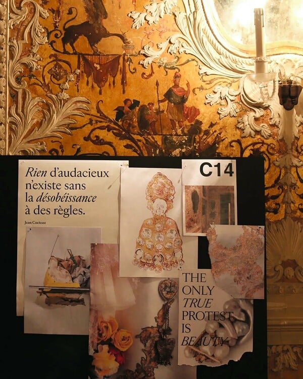 «Η μόνη αληθινή διαμαρτυρία είναι η ομορφιά»: Ο Ντρις βαν Νότεν ανοίγει ένα παλάτσο στη Βενετία