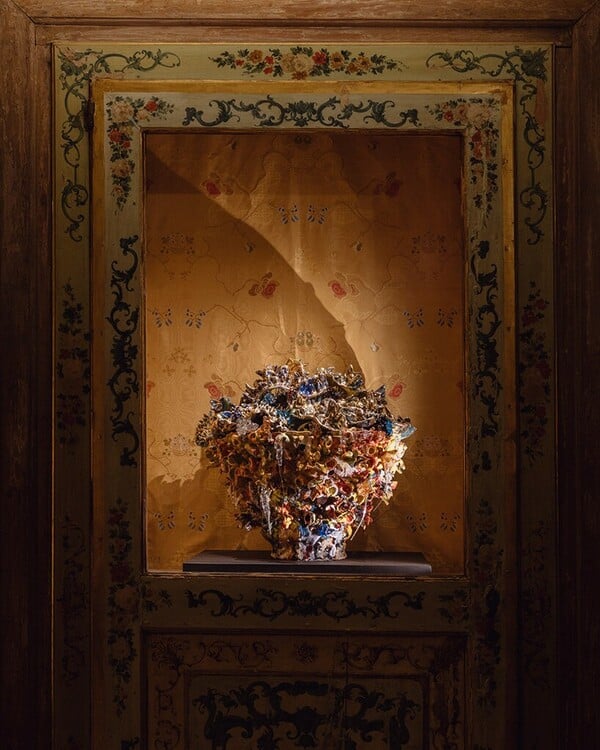 «Η μόνη αληθινή διαμαρτυρία είναι η ομορφιά»: Ο Ντρις βαν Νότεν ανοίγει ένα παλάτσο στη Βενετία