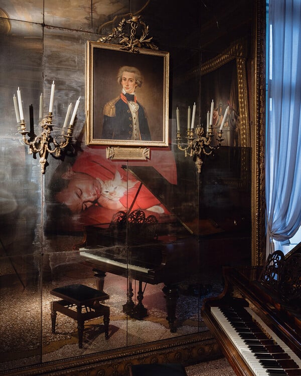 «Η μόνη αληθινή διαμαρτυρία είναι η ομορφιά»: Ο Ντρις βαν Νότεν ανοίγει ένα παλάτσο στη Βενετία