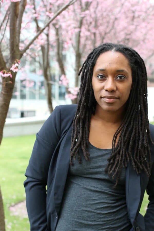 Ο Ζόχραν Μαμντάνι βάζει μια queer αρχειονόμο να φυλάξει τη μνήμη της Νέας Υόρκης