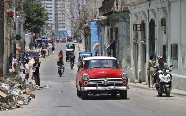 ΚΟΥΒΑ ΤΟΥΡΙΣΜΟΣ ΜΕΙΩΣΗ ΕΝΕΡΓΕΙΑ ΠΤΗΣΕΙΣ
