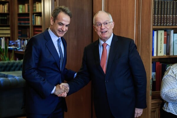 ΚΥΡΙΑΚΟΣ ΜΗΤΣΟΤΑΚΗΣ ΚΩΝΣΤΑΝΤΙΝΟΣ ΤΑΣΟΥΛΑΣ ΕΛΛΑΔΑ ΓΑΛΛΙΑ