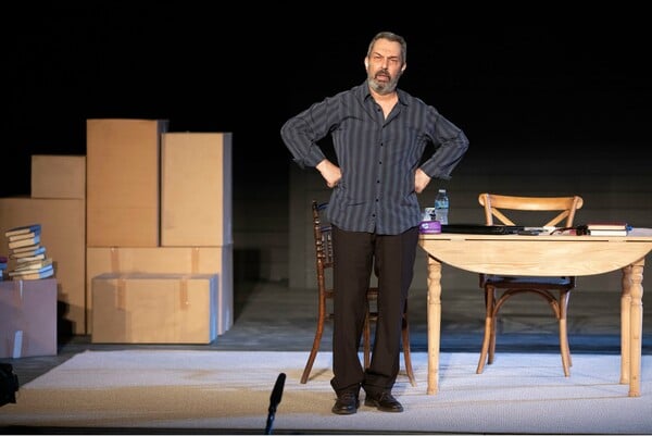 Η Ελένη Κούρκουλα επιστρέφει στο θέατρο μετά από 26 χρόνια 